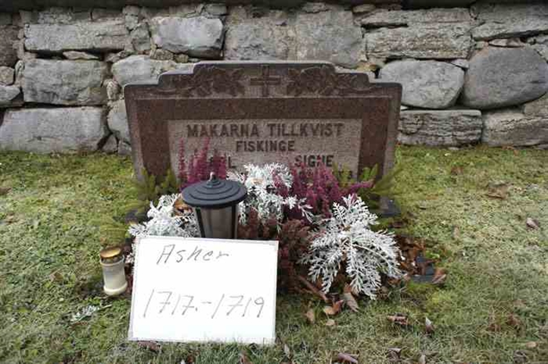 Grave number: 1 F  1717-1719