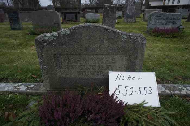 Grave number: 1 E   552-553