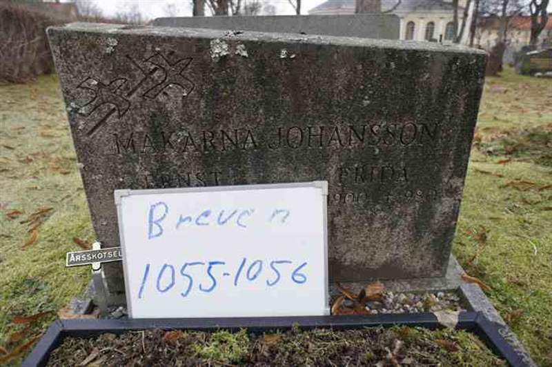 Grave number: 2 3  1055-1056