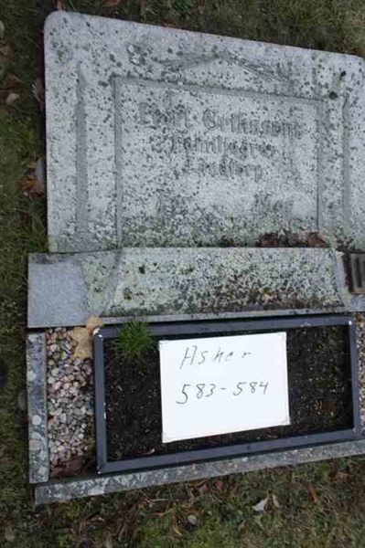 Grave number: 1 E   583-584