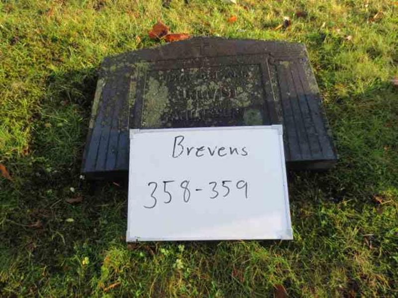 Grave number: 2 1   358-359