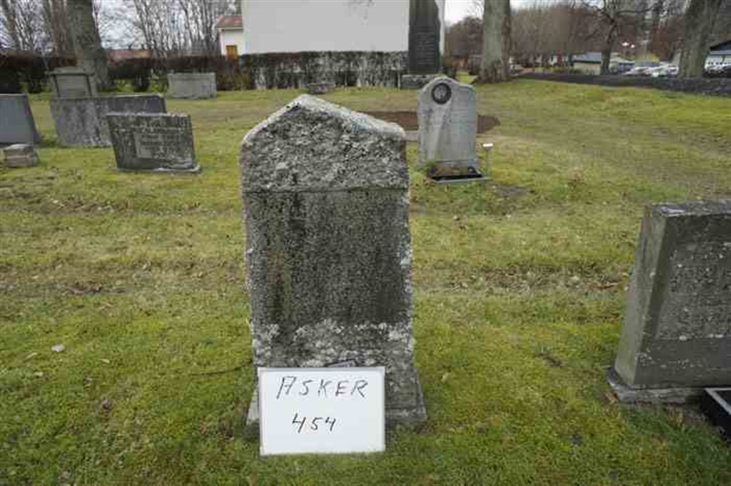 Grave number: 1 E   454