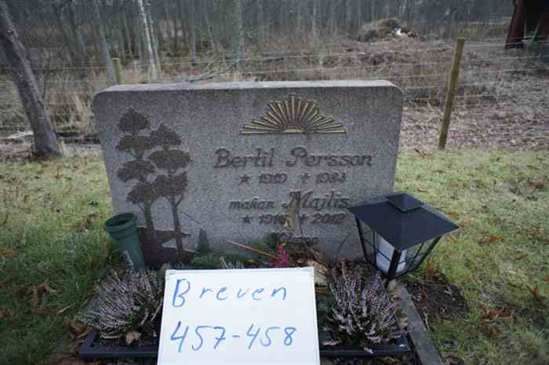 Grave number: 2 1   457-458