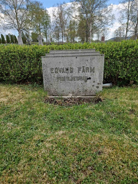 Grave number: 501 07 817-819