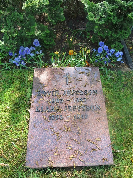 Grave number: HÖB 77    23