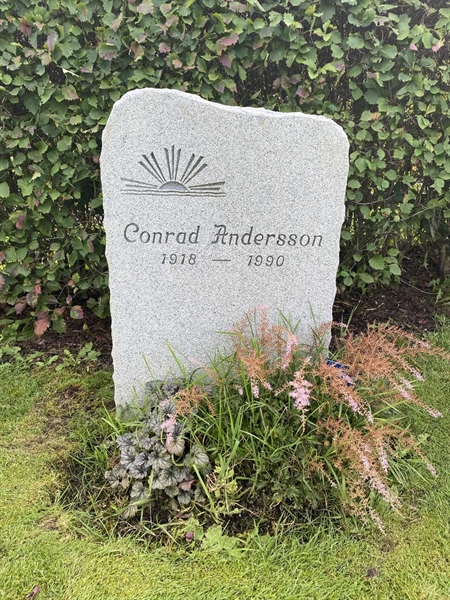 Grave number: G 23     8-9