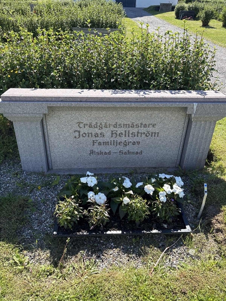 Grave number: 4 G GK    93-94