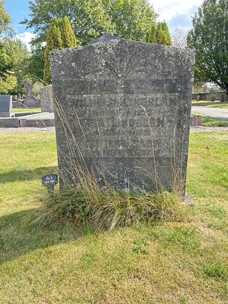 Gravnummer: 33 5   183-184