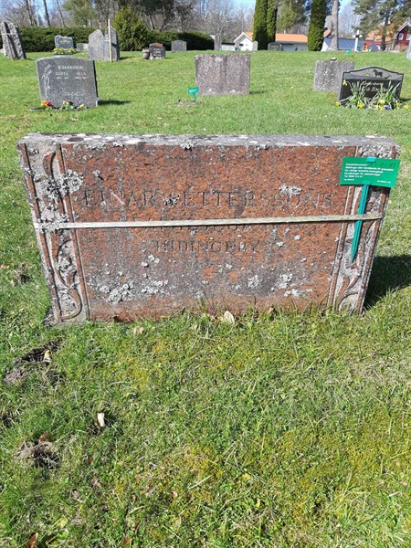 Grave number: 2 I   121-122