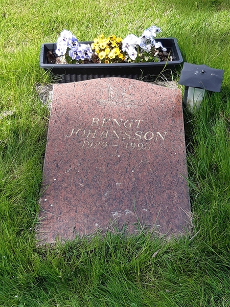 Grave number: KA 12    91