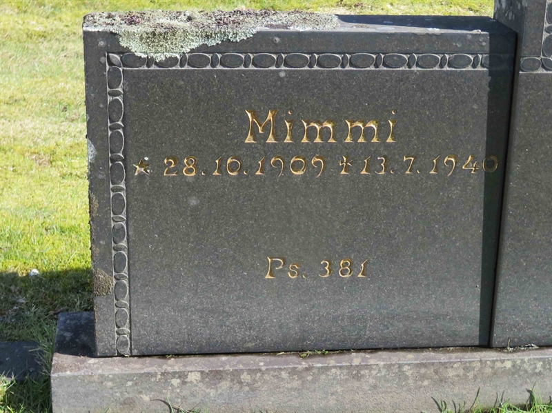 Grave number: 01 F   136, 137, 138