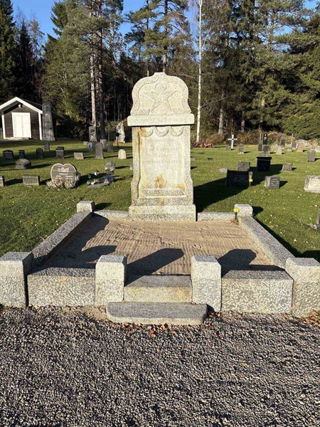 Gravnummer: R 2    39