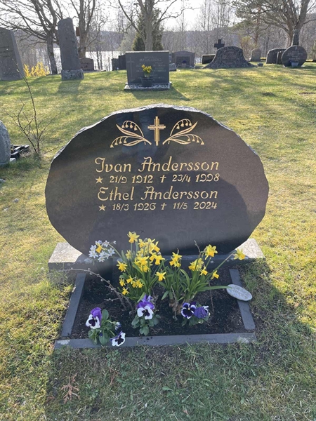 Grave number: Lax Nya 906+907