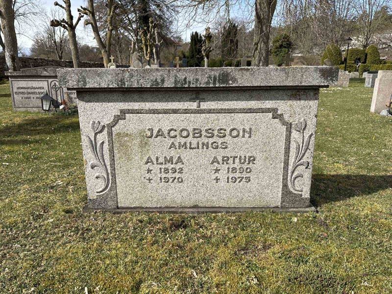 Gravnummer: LI   154