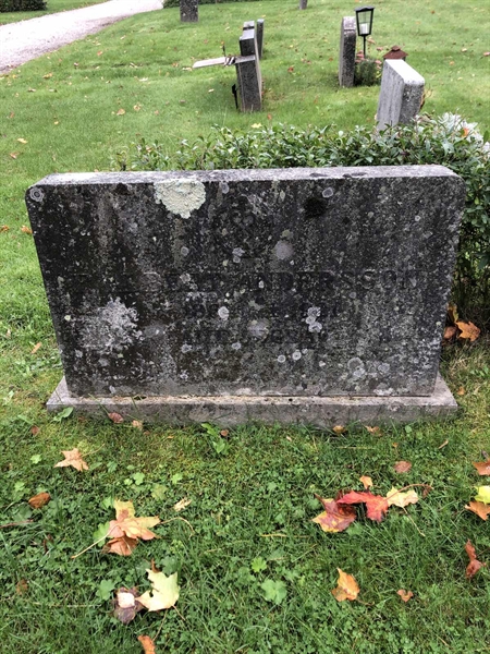 Grave number: 1 K   138