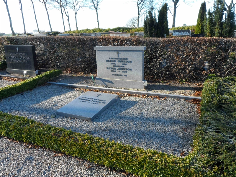 Grave number: ÖTN NMK9     5, 6, 7