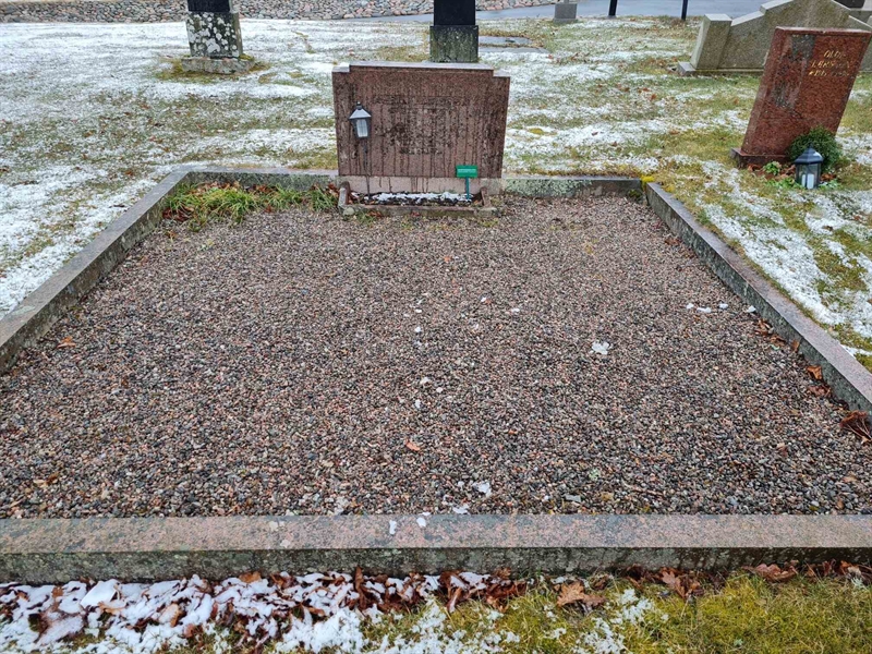 Grave number: B1 2    17B