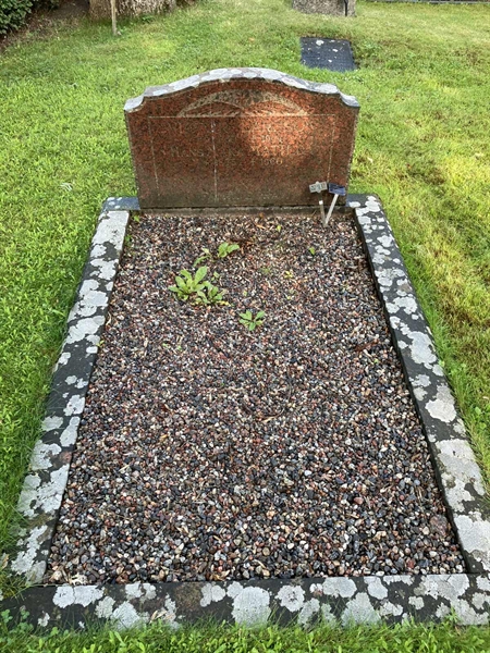 Grave number: 1 03    19