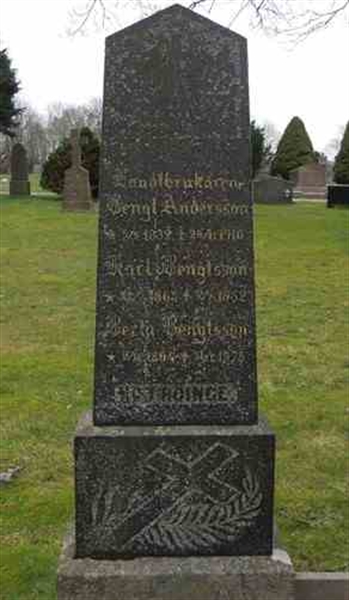Grave number: SN H    93