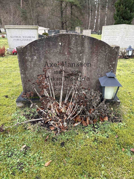 Grave number: L B 40, 41