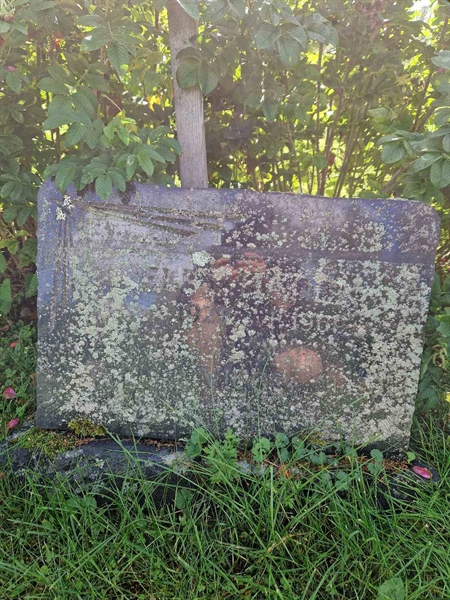 Grave number: 451 17 90A