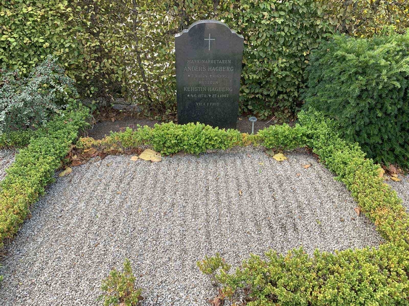 Grave number: NK G     3