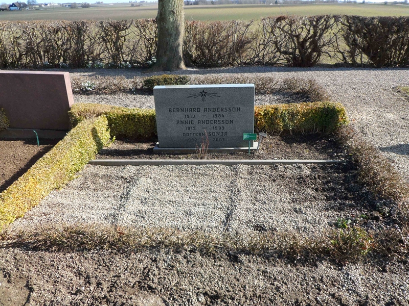 Grave number: VK XII     3