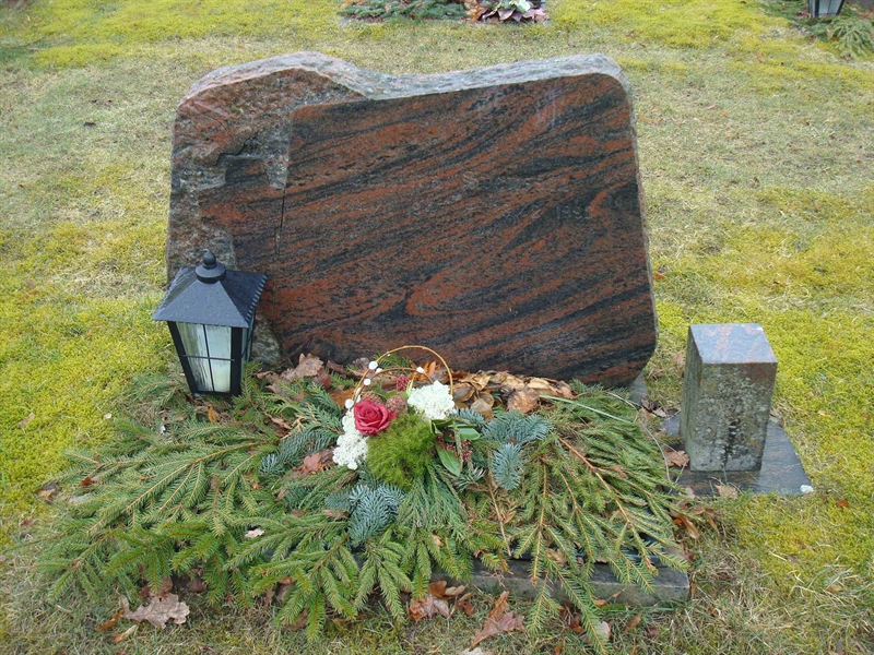 Grave number: BR D   211, 212