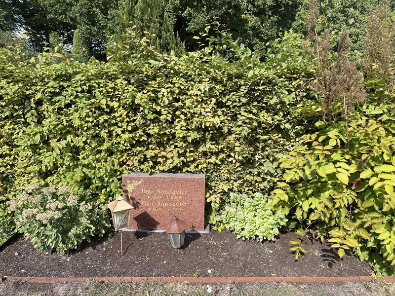 Grave number: NK XI   136