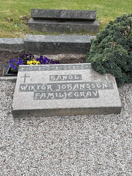 Grave number: SKF A   267, 268