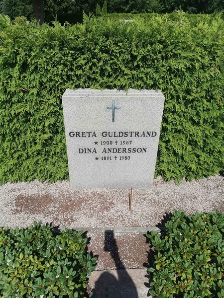Grave number: 1 3 4B    12, 13