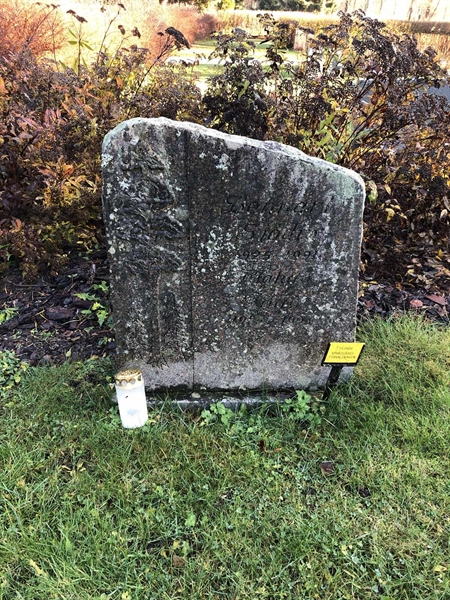 Grave number: 1 C1   112-113