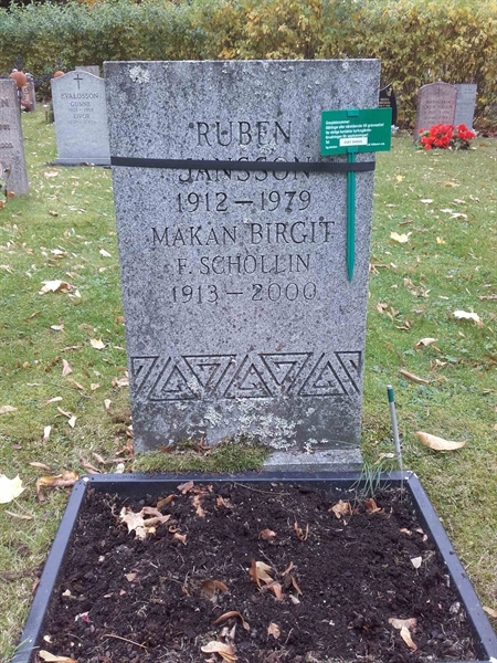 Grave number: NO 08    73