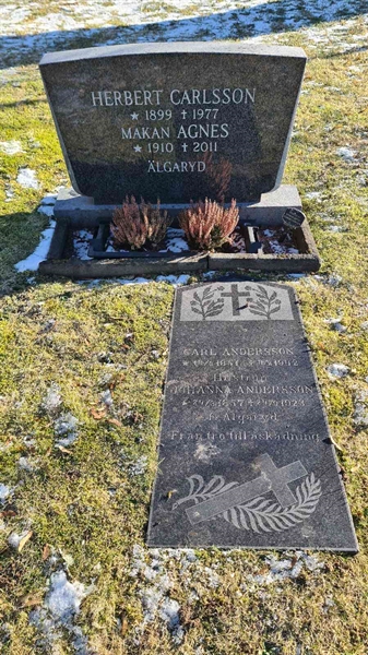 Grave number: M G 01 23-24