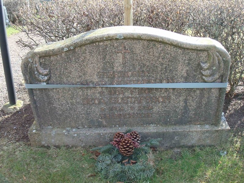 Grave number: KU 08   147, 148