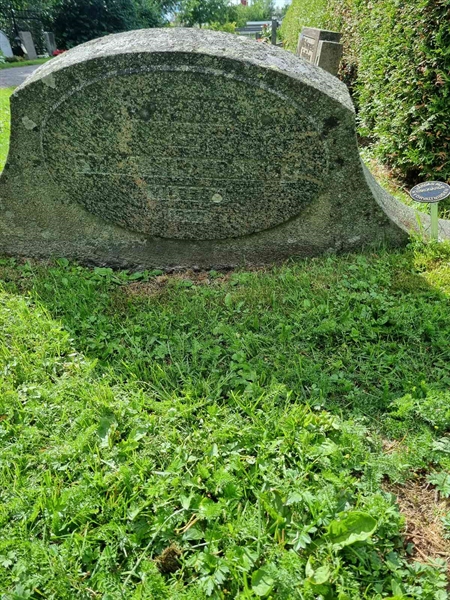 Grave number: 1 05   11