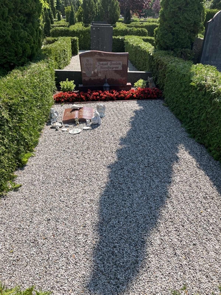 Grave number: NK VI    25