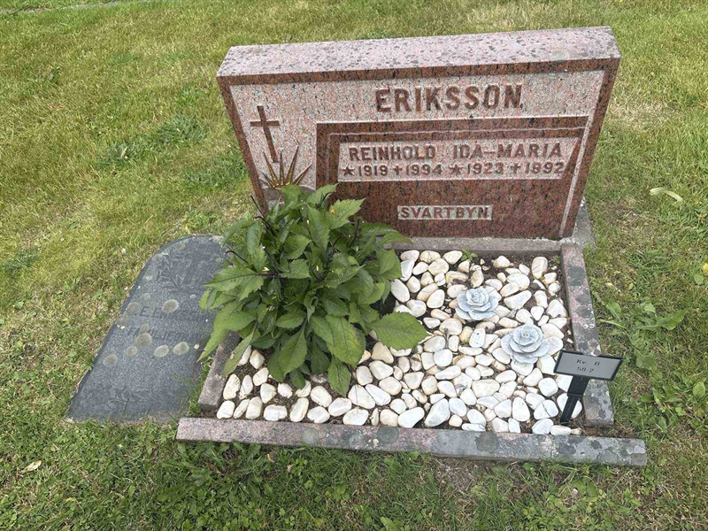 Grave number: 003 B    58:2