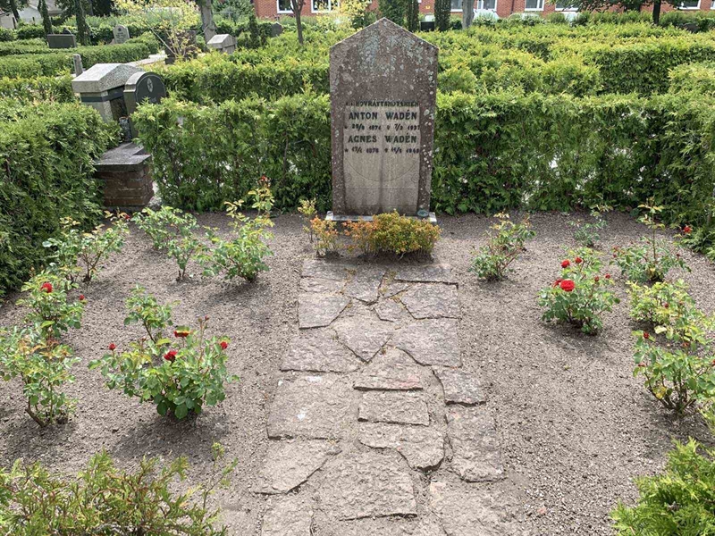 Grave number: NK VI    86