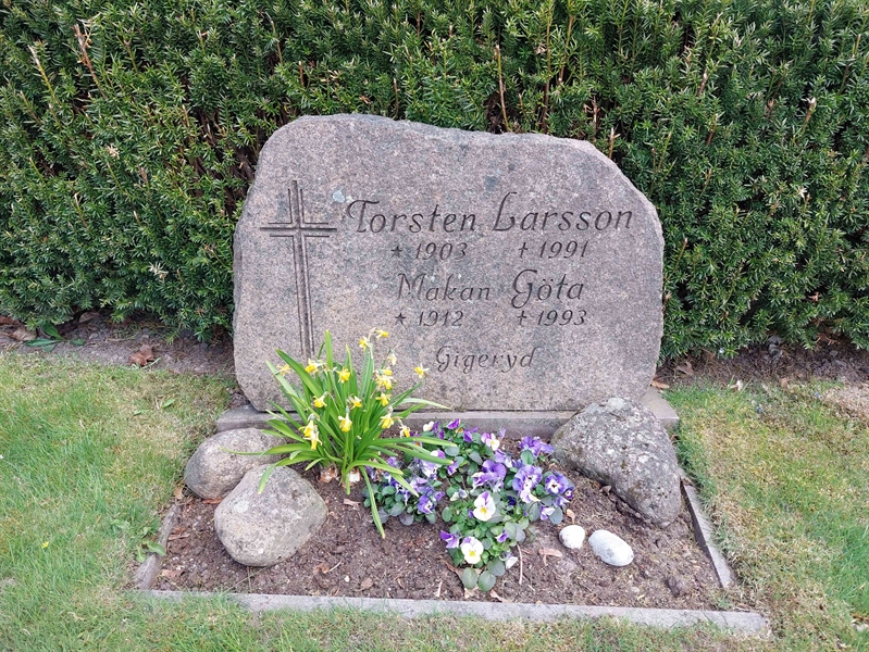 Grave number: HÖ 9   91, 92