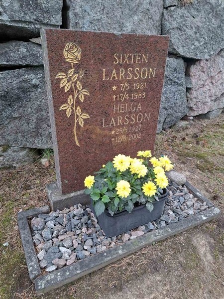 Grave number: 001 2  1553