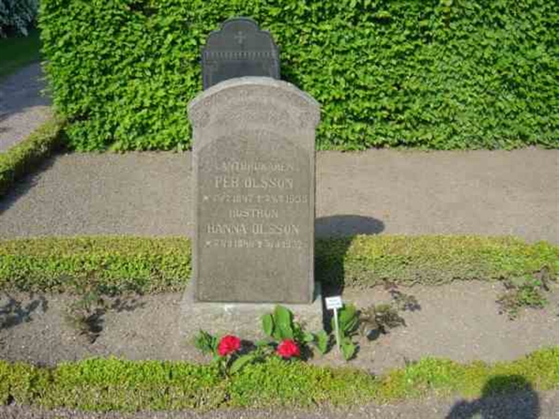 Grave number: FJ N 2A    31,   33,   35,   37
