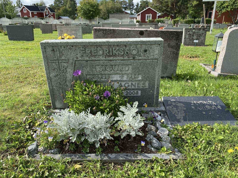 Grave number: 2 08 138