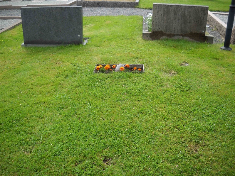 Grave number: 1 06   56