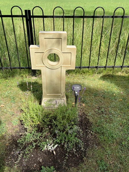 Grave number: 1 15   206