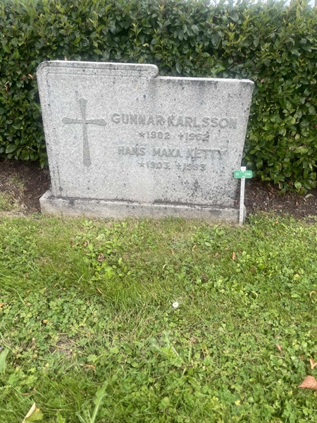 Grave number: 1 1 G   196