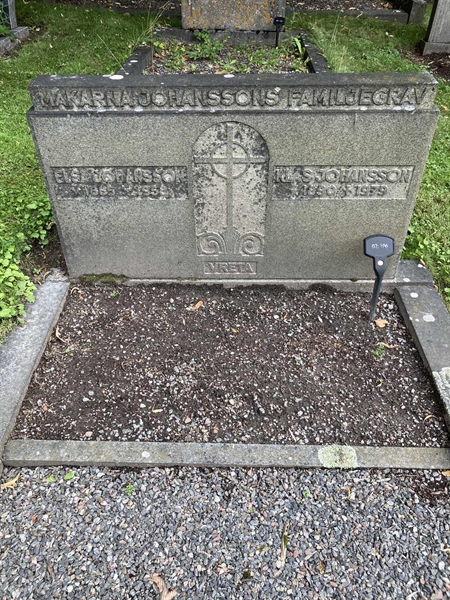 Grave number: 1 02   106