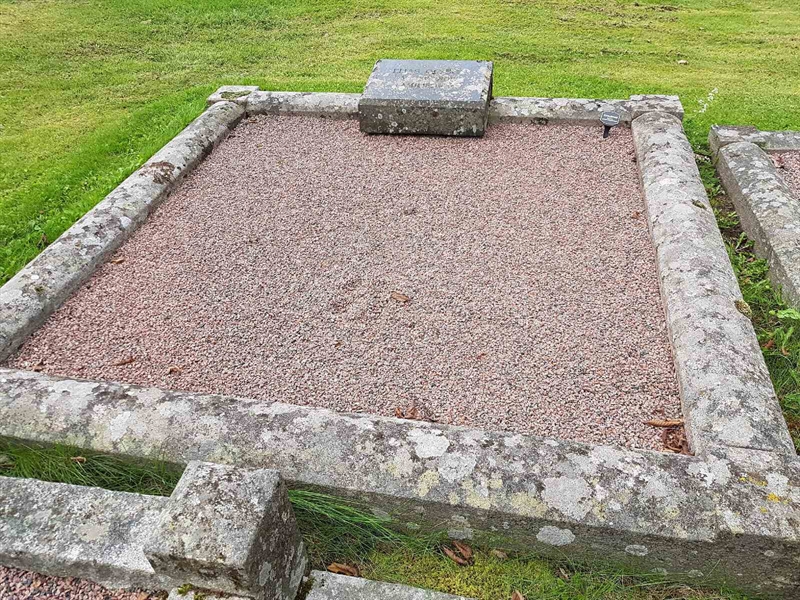 Grave number: 06 60883