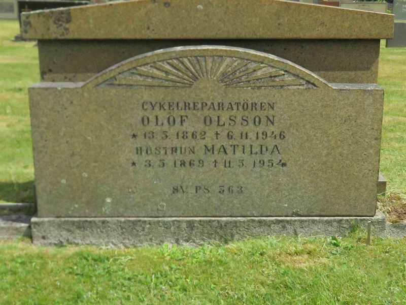 Grave number: 01 O     7, 8