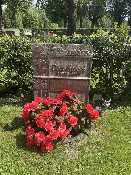 Grave number: H 9    27-28